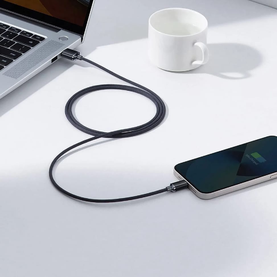 Baseus Câble Lightning vers USB 20W Modèle Crystal Shine Charge et Synchronisation 1,2m Noir — image 4