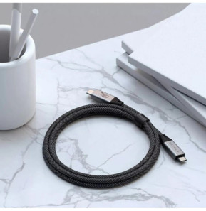 Satechi Câble USB4 Pro USB-C 240W 1.2m en Nylon Tressé Noir
