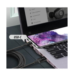 Xtorm Câble USB vers USB type C 1m Charge et Synchronisation Nylon Tressé Noir
