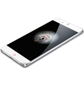ZTE nubia Prague S