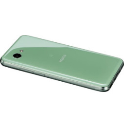 Sharp Aquos R2 compact
