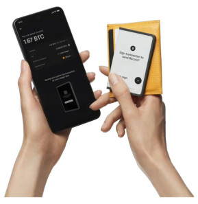 Ledger Stax