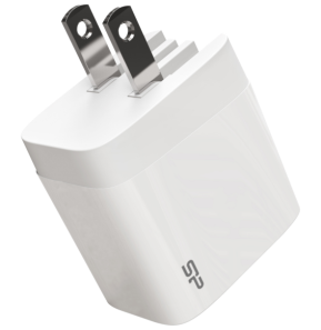 Chargeur mural 20 watts Silicon Power QM16 avec adaptateur multi-pays