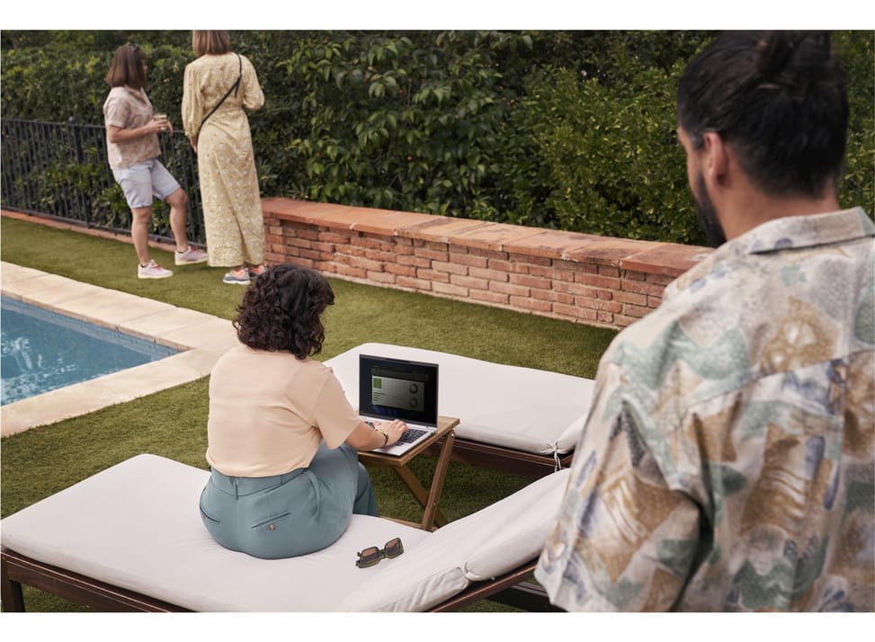 HP EliteBook Ultra G1q AI Business Laptop — image 9