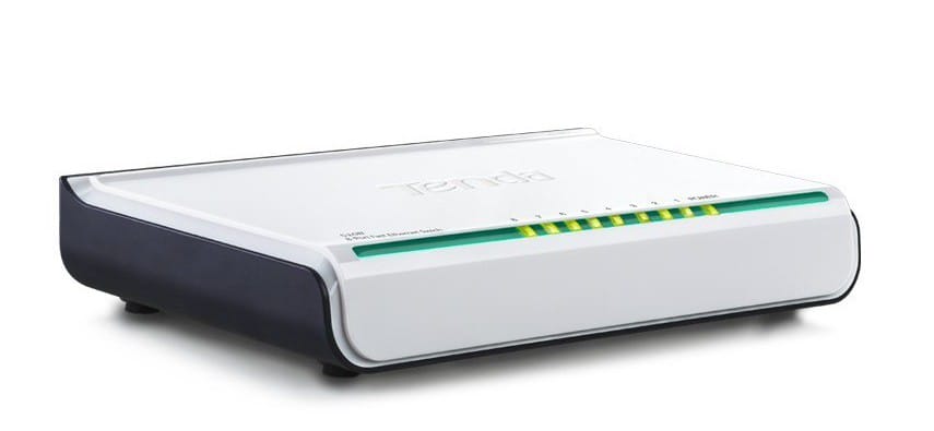 Switch Non Administrable Tenda 8-Port 10/100Mbps