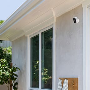 Arlo Essential 2K Outdoor - Blanc (x 3) — image 3