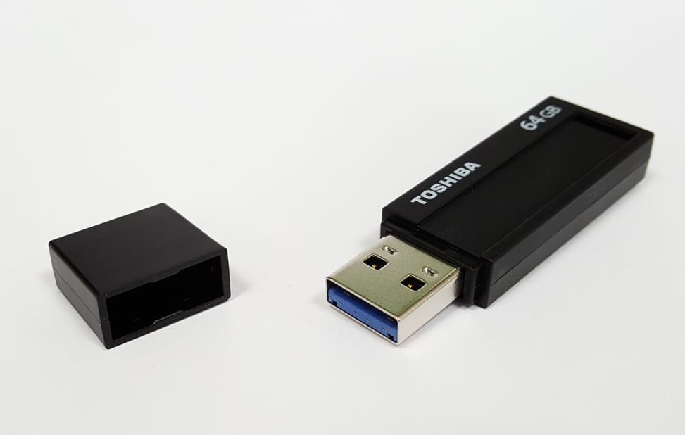 Clé USB Toshiba TransMemory U302 avec les étiquettes inscriptibles - USB 3.0
