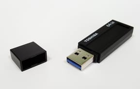 Clé USB Toshiba TransMemory U302 avec les étiquettes inscriptibles - USB 3.0 — image 6