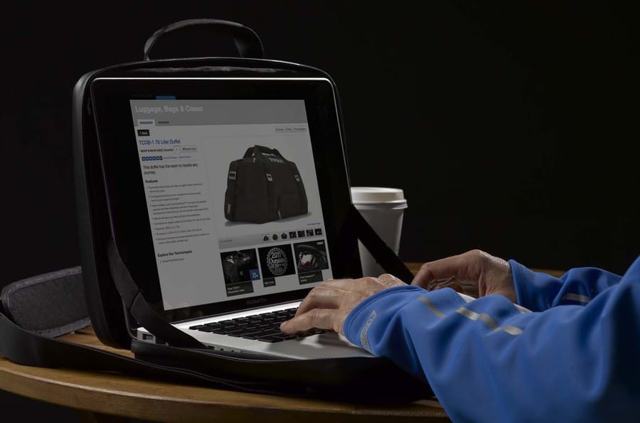 Thule Gauntlet TMPA115 Mallette MacBook Pro® 15" - Noir