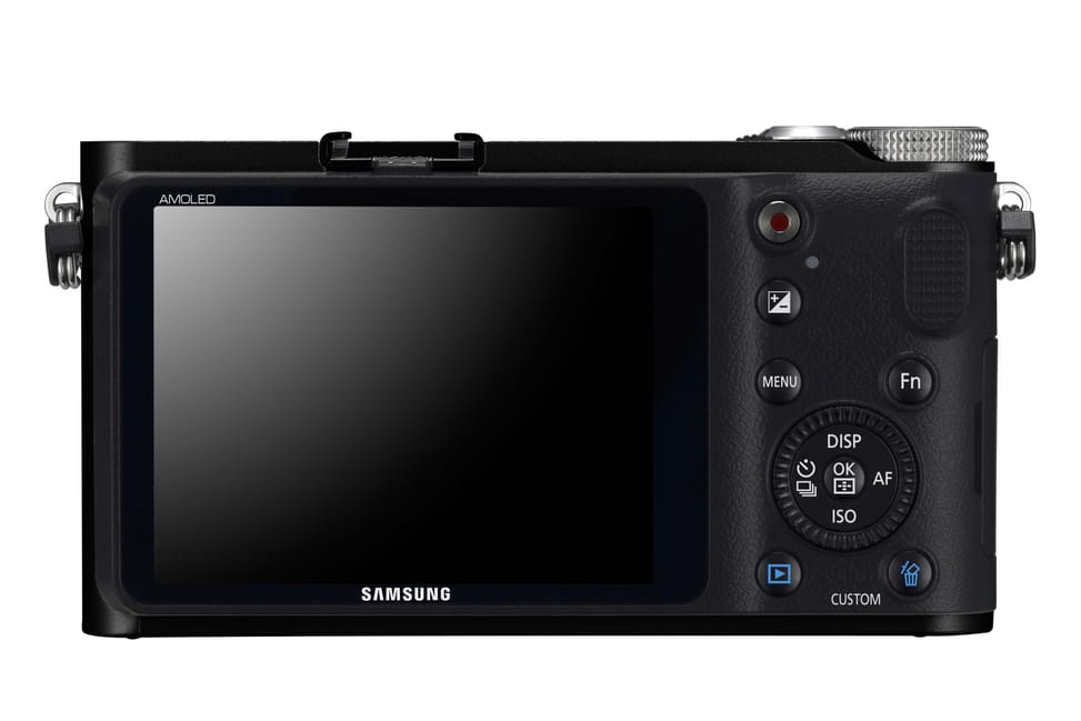 Appareil photo Samsung NX200 - 20MP (EV-NX200ZDABME) — image 4