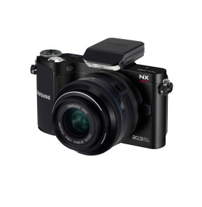 Appareil photo Samsung  NX200 - 20MP (EV-NX200ZDABME)