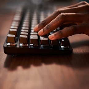Clavier gaming filaire Logitech G413 TKL SE - Switchs mécaniques - AZERTY (920-010444) — image 6
