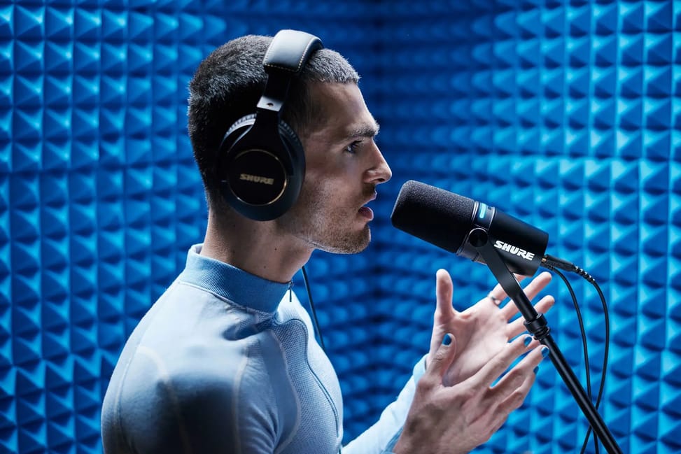 ميكروفون ديناميكي للبث Shure MV7+ — USB-C وXLR مع DSP — صورة 5