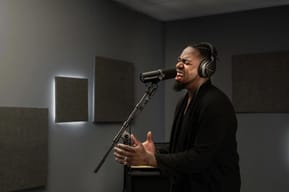 Shure SM7dB — Microphone broadcast dynamique cardioïde XLR avec préampli actif intégré — image 5