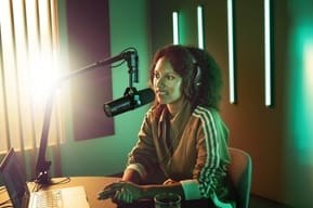 Shure SM7dB — Microphone broadcast dynamique cardioïde XLR avec préampli actif intégré — image 6