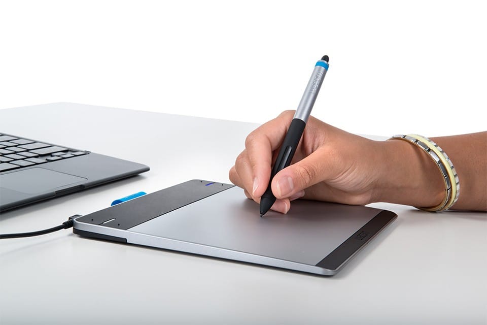 Tablette graphique Filaire Wacom Intuos Manga Pen & Touch S (CTH-480M)