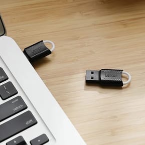 Clé USB Lexar JumpDrive V40 16 Go USB 2.0 (LJDV40-16GAB) — image 8