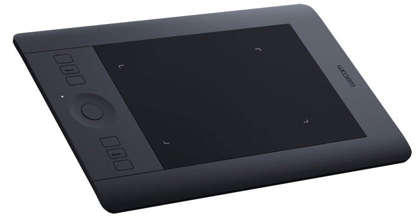 Tablette graphique professionnelle multi-touch Wacom Intuos Pro Small (PTH-451-FRNL)