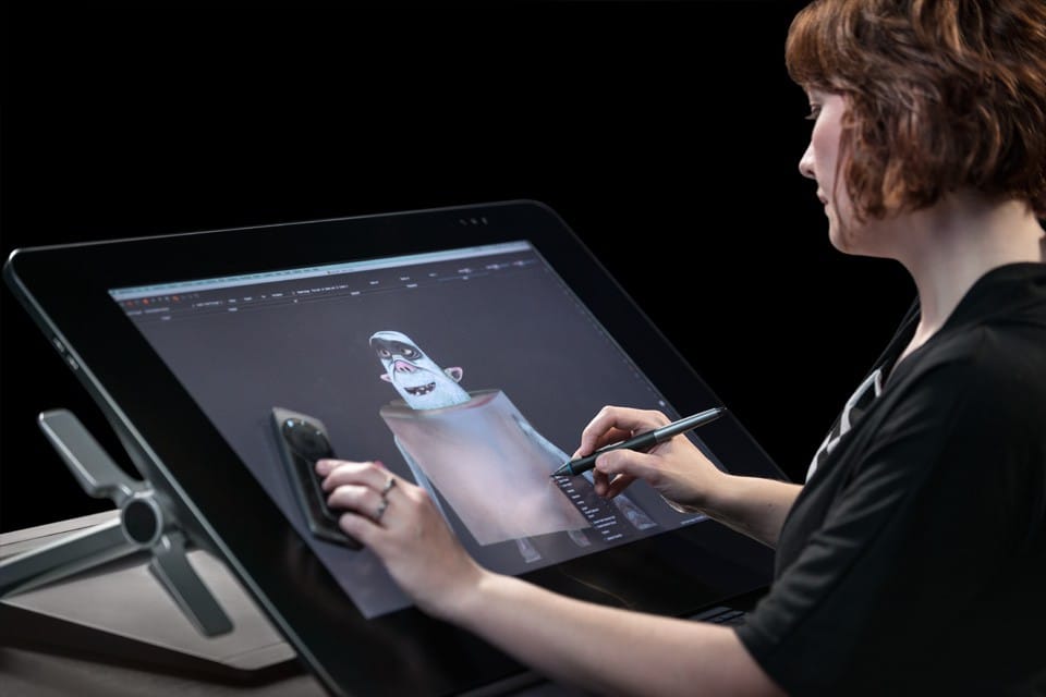 Tablette graphique Wacom Cintiq 27QHD Creative Pen &Touch Display 27" (DTH-2700)