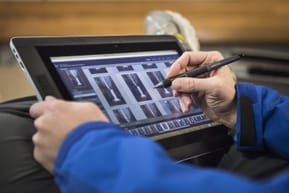 Tablette Graphique Wacom Cintiq Companion 2 - 13,3" - 128 GB (DTH-W1310L) — image 4
