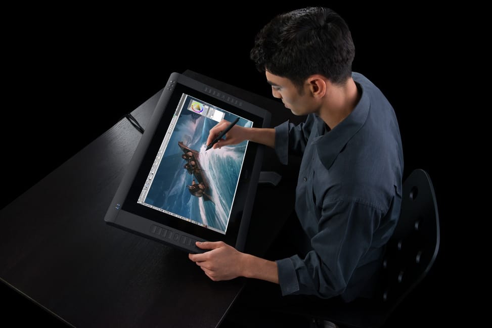Tablette graphique Wacom Cintiq 27QHD Creative Pen &Touch Display 27" (DTH-2700)