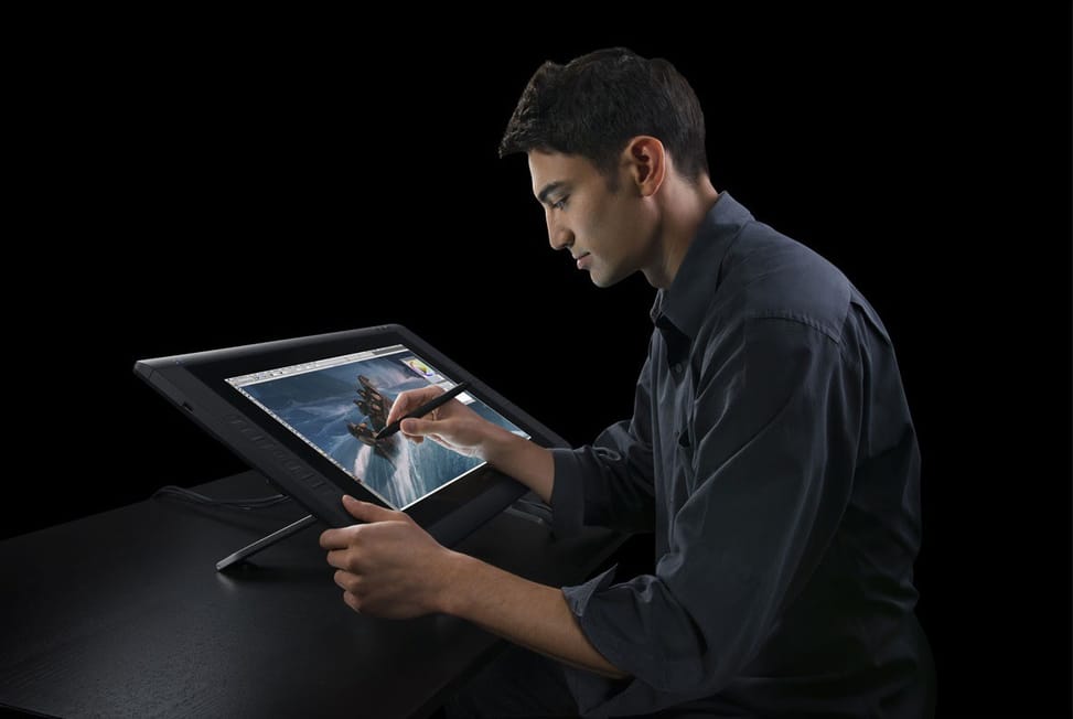 Tablette graphique Wacom Cintiq 27QHD Creative Pen &Touch Display 27" (DTH-2700)