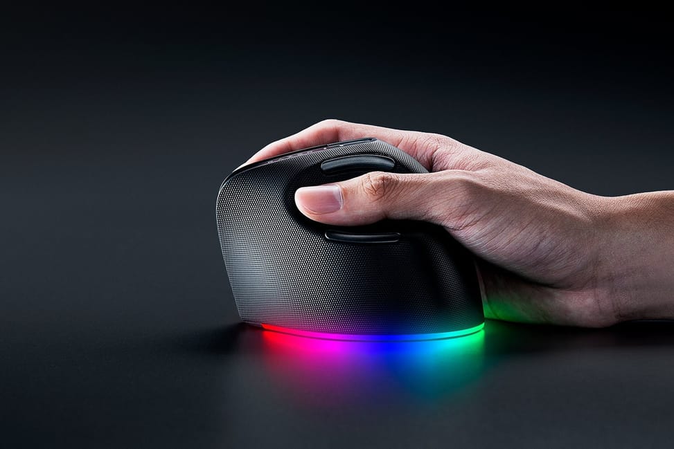 Razer Pro Click V2 Vertical Wireless Gaming Mouse - Black (RZ01-05250100-R3G1) — image 7