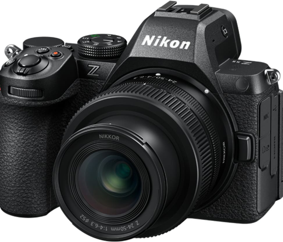 Appareil photo hybride Nikon Z5II + Objectif Nikkor Z 24-50mm f/4-6.3 (4960759920324) — image 2