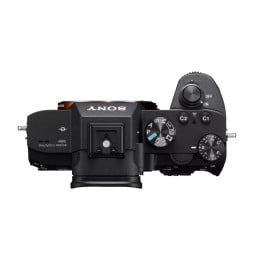 Appareil photo hybride Sony Alpha 7 III boîtier nu (ILCE-7M3)