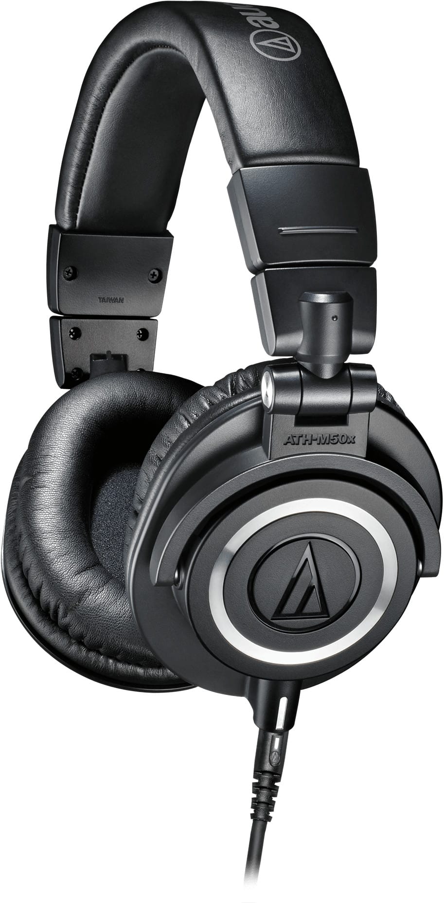 Casque studio Audio-Technica ATH-M50X de trois quarts, câble droit détachable branché