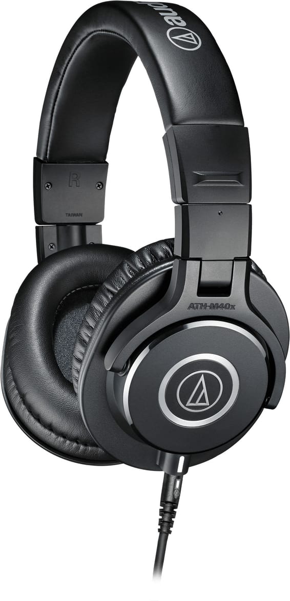 سماعة رأس احترافية لمراقبة الاستوديو Audio-Technica ATH-M40X، استجابة مسطحة
