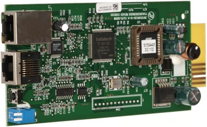 Carte réseau Delta Power Solutions SNMP IPv4 InsightPower pour onduleur, emplacement Smart (3915100120-S) – vue 2
