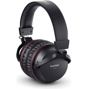 Pack d'enregistrement Focusrite Scarlett 2i2 Studio 4e génération : interface, micro et casque — image 4