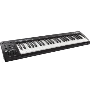 لوحة مفاتيح تحكم MIDI من M-Audio Keystation 49 MK3 - 49 مفتاحًا حساسًا للسرعة، عجلات وأزرار نقل