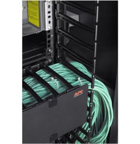 Kit de 4 guide-câbles verticaux APC pour armoire NetShelter SX 42U (AR7717A) — image 4