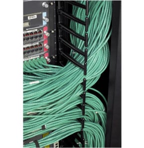 Kit de 4 guide-câbles verticaux APC pour armoire NetShelter SX 42U (AR7717A) — image 5