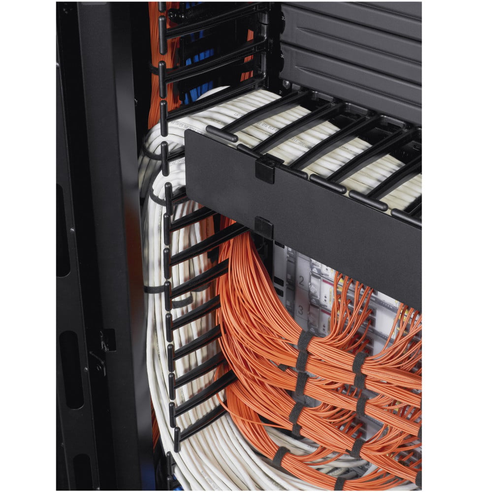 Kit de 4 guide-câbles verticaux APC pour armoire NetShelter SX 42U (AR7717A) – vue 7
