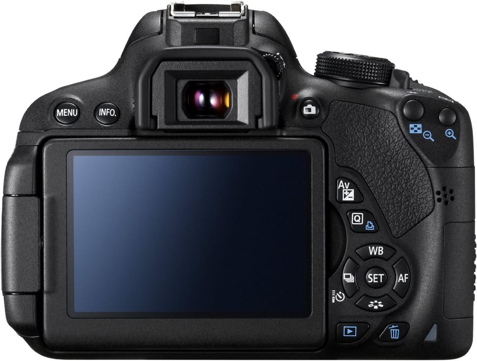 Reflex Canon EOS 700D + Objectif 18-135 IS STM