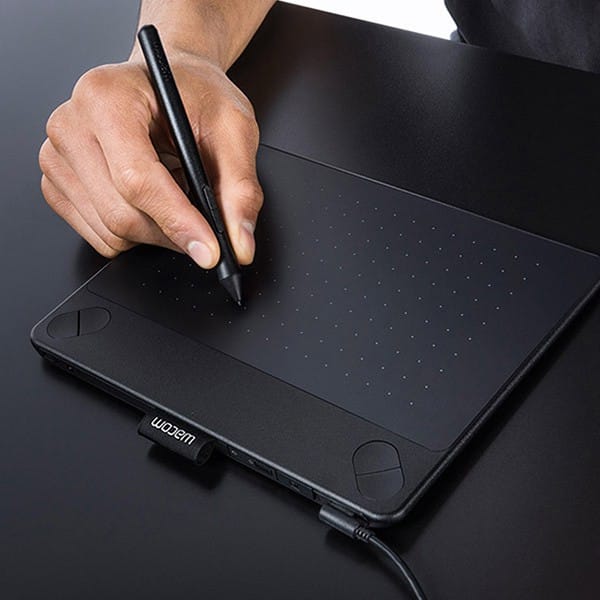 Tablette graphique Filaire Wacom Intuos Pen & Touch Creative Medium (CTH-680SS)