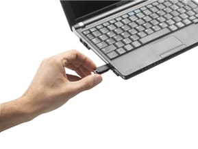 Clé USB SanDisk Cruzer Blade - 8 / 64 GB — image 3