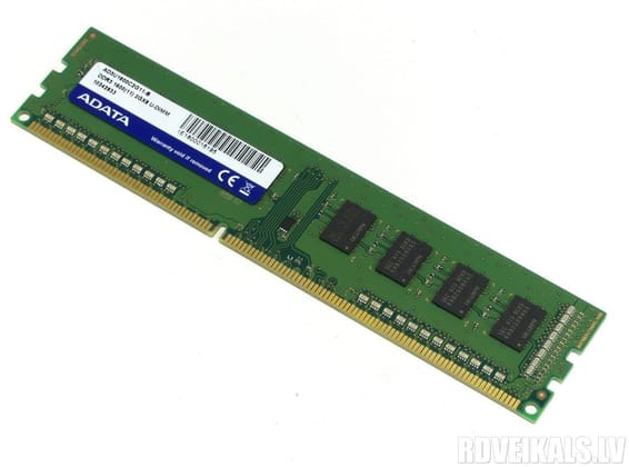 Barrete mémoire RAM ADATA DDR3 1600 240Pin Unbuffered DIMM pour Ordinateur de bureau