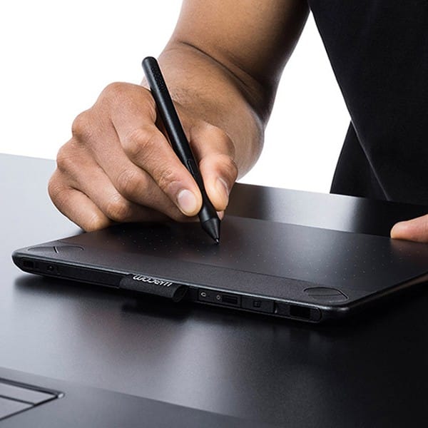 Tablette graphique Filaire Wacom Intuos Pen & Touch Creative Medium (CTH-680SS)