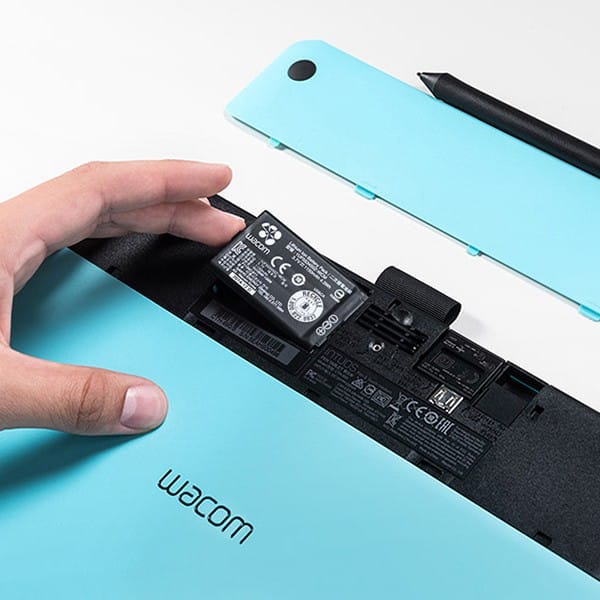 Tablette graphique Filaire Wacom Intuos Pen & Touch Creative Medium (CTH-680SS)