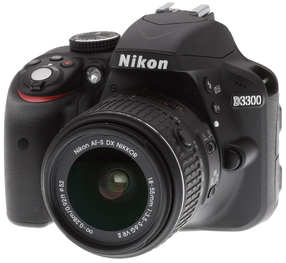 Reflex Nikon D3200 + Objectif AF-S DX 18-55mm f/3.5-5.6G VRII