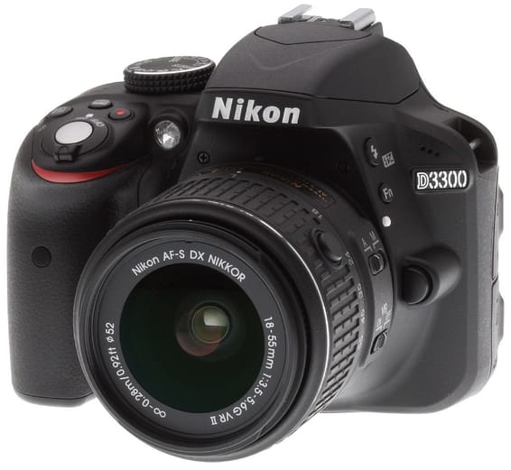 Reflex Nikon D3300 + Objectif AF-S DX Nikkor 18-55mm f/3.5-5.6G VRII (0018208936779)