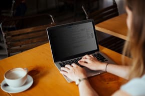 Écran magnétique Targus pour MacBook 2016 (ASM133MBGL-60) — image 4