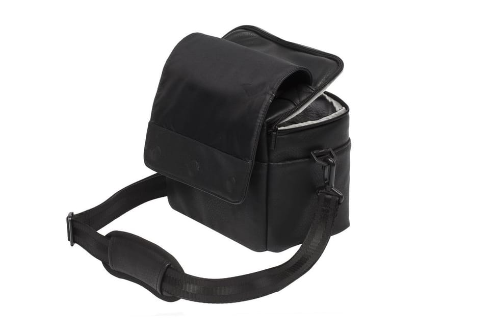 Grand étui Rivacase Orly 7613 pour reflex