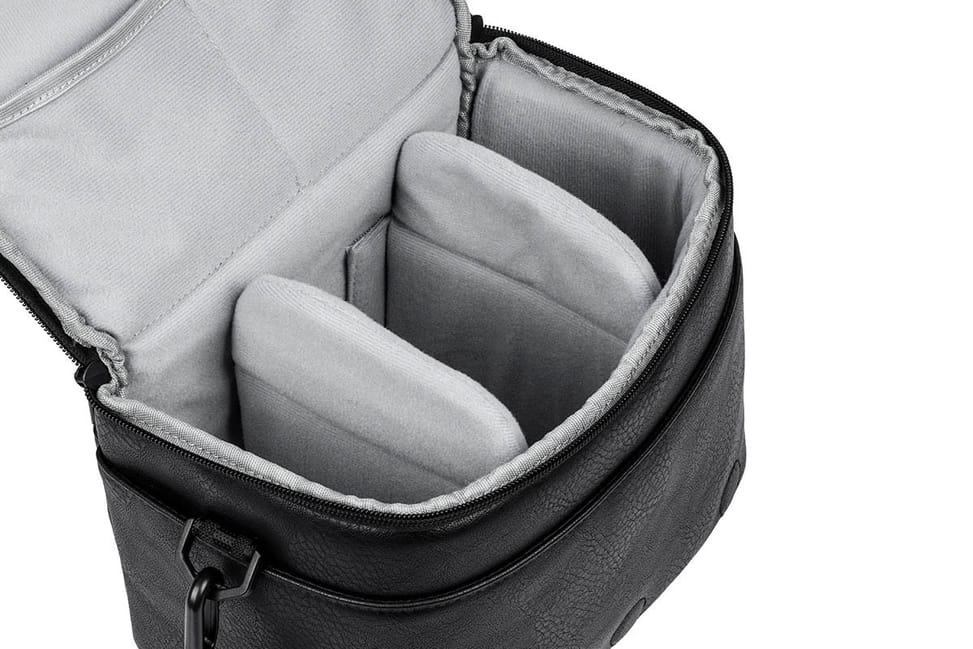 Grand étui Rivacase Orly 7613 pour reflex