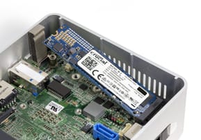 Crucial MX300 M.2 SSD - Type 2280 — image 4
