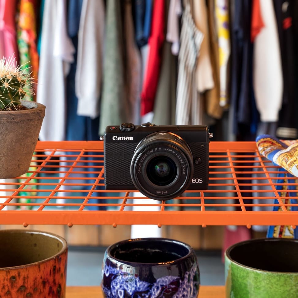 Appareil Photo Compact Canon EOS M100 avec Objectif EF-M 15-45mm (2209C012AA)